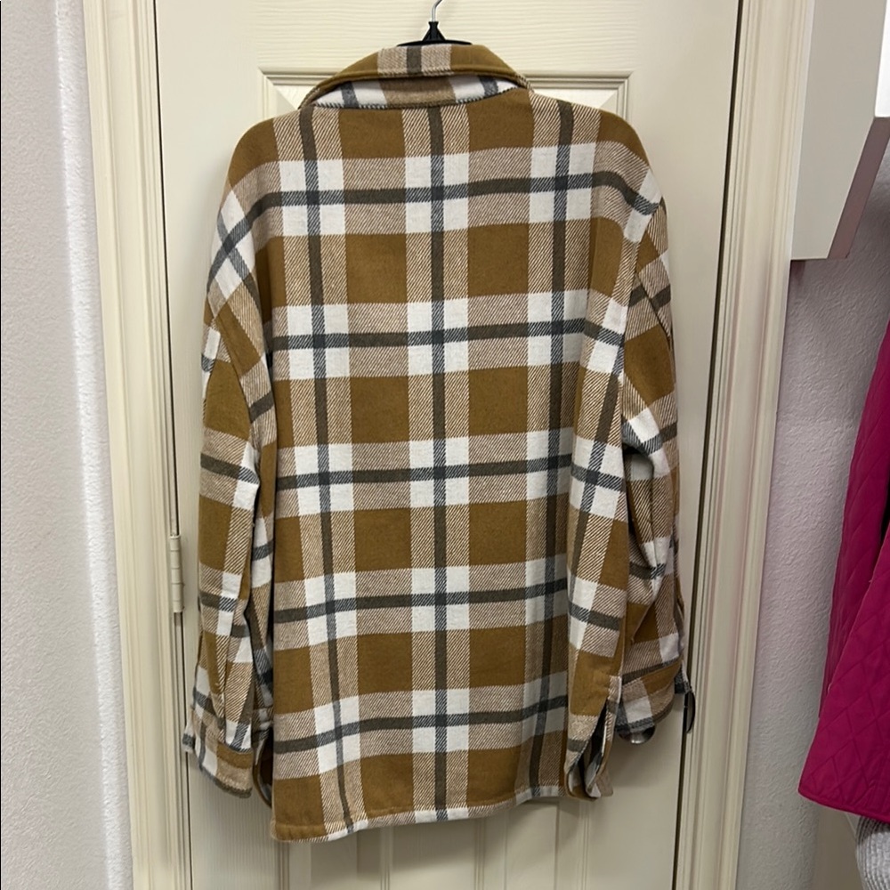 Plaid Button-Up Jacket - Picture 3 of 3